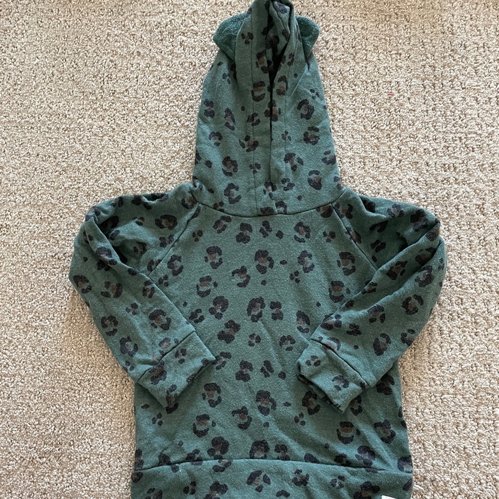 Little road co formally Lulu & Roo cheetah hoodie